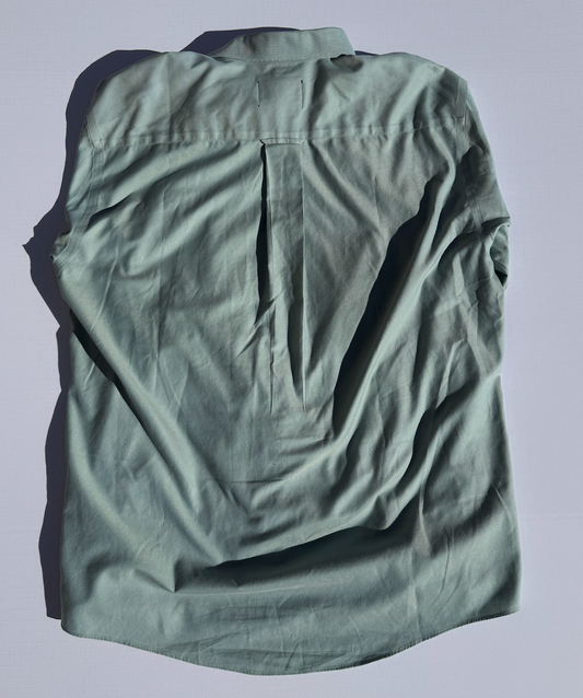 CLASSICGREEN: Upcycled 'issho United' logo shirts