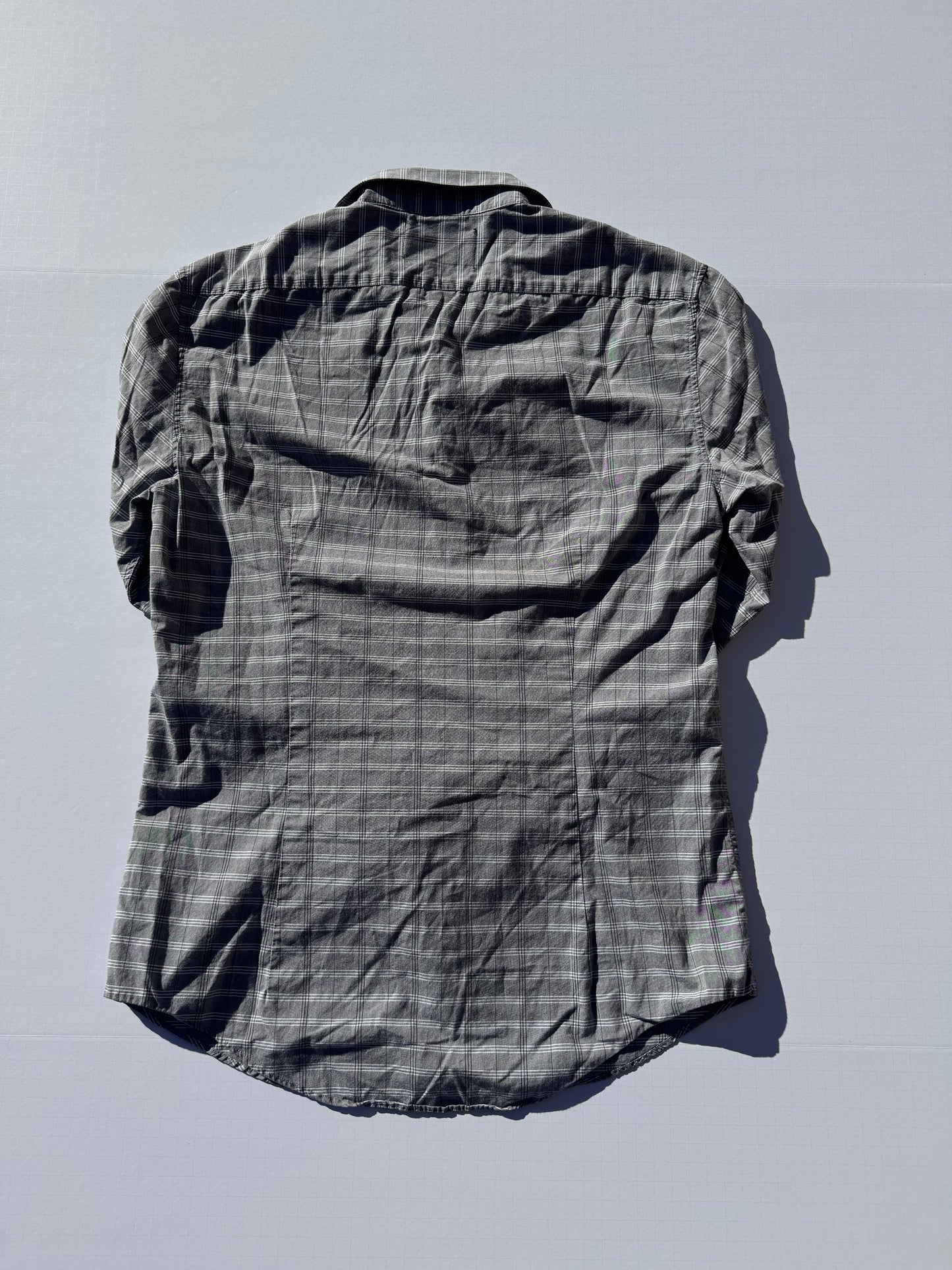 CHESS: Upcycled 'issho United' logo shirts