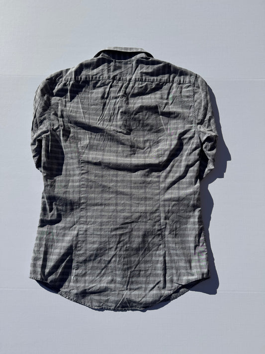 CHESS: Upcycled 'issho United' logo shirts